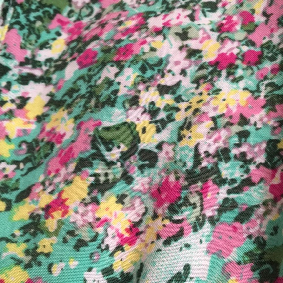 Bundle! 2 Tommy girl spring tops - Picture 10 of 14